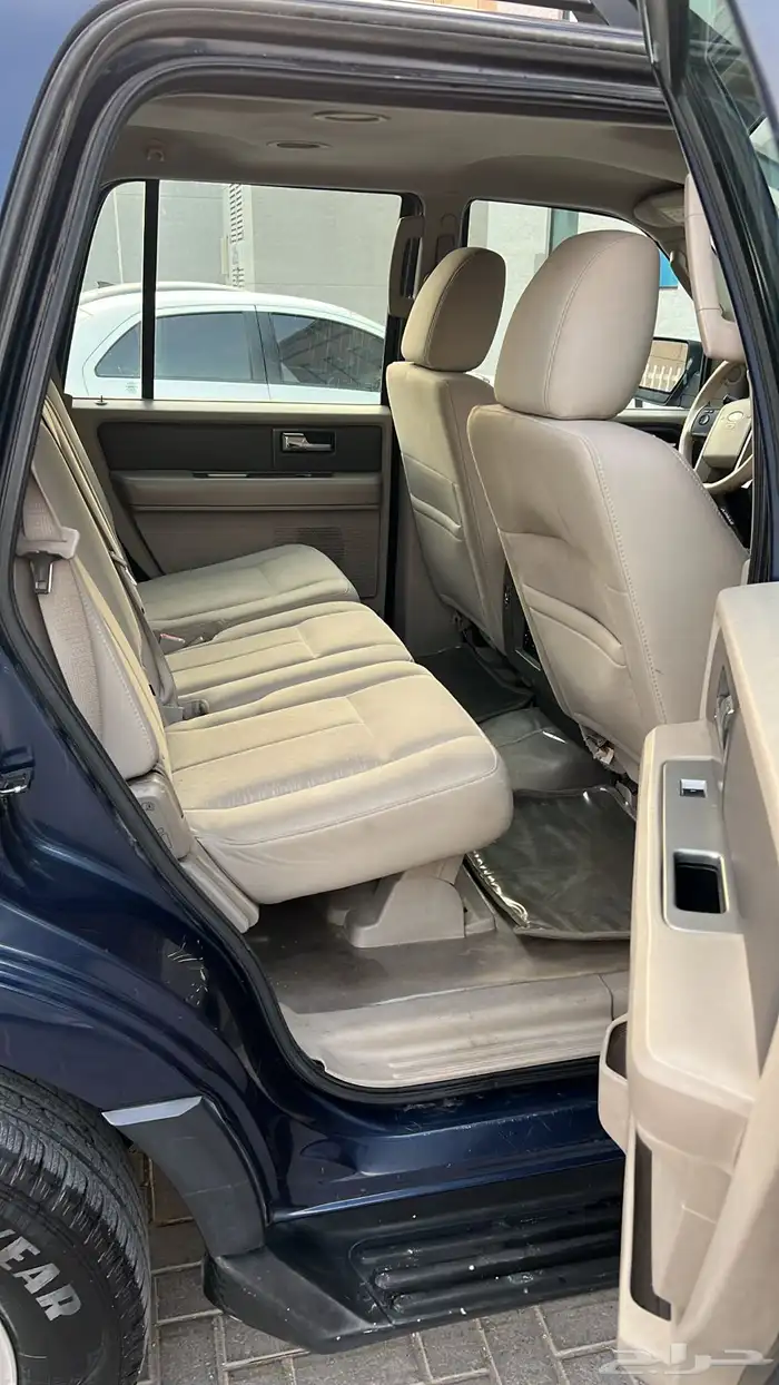 فورد اكسبيدشن مالك اول 13