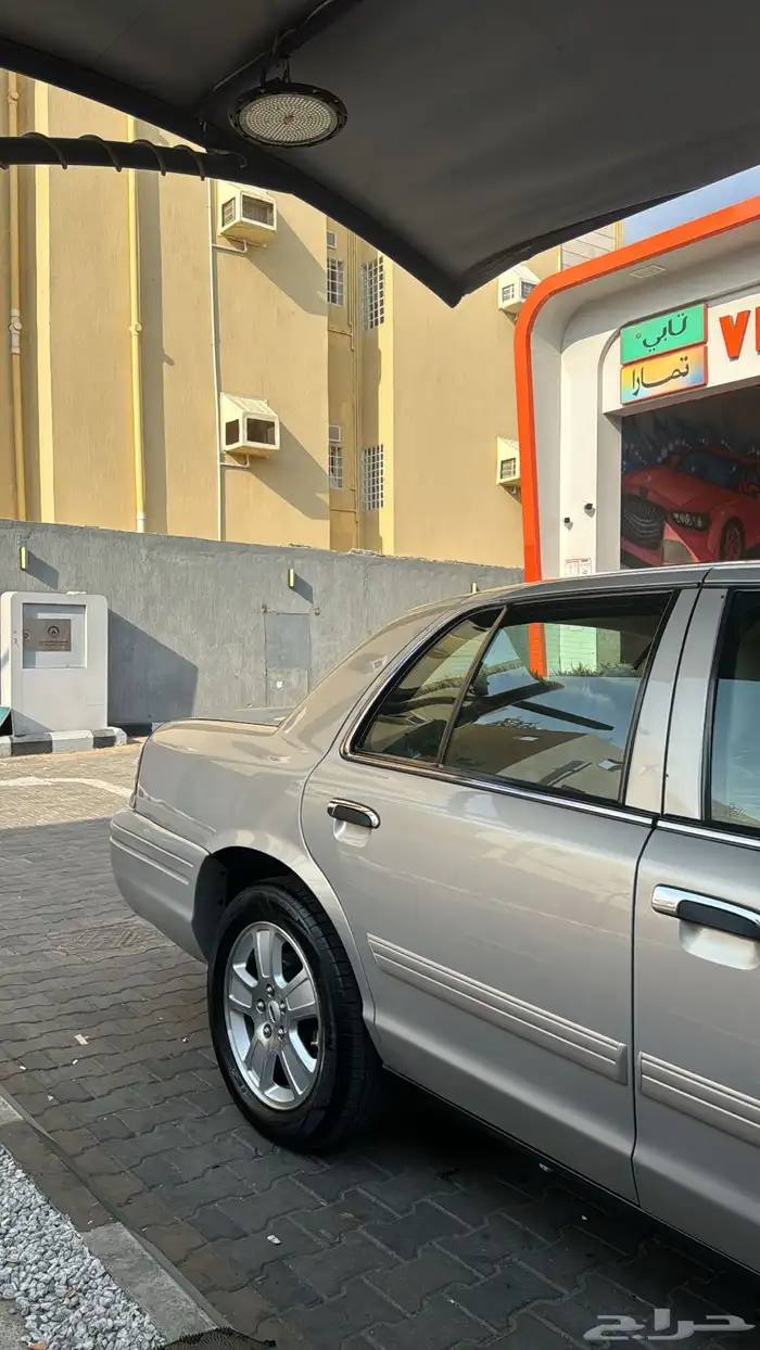 فورد فكتوريا 2012 صنف (( تم البيع قبل العرض )) 8