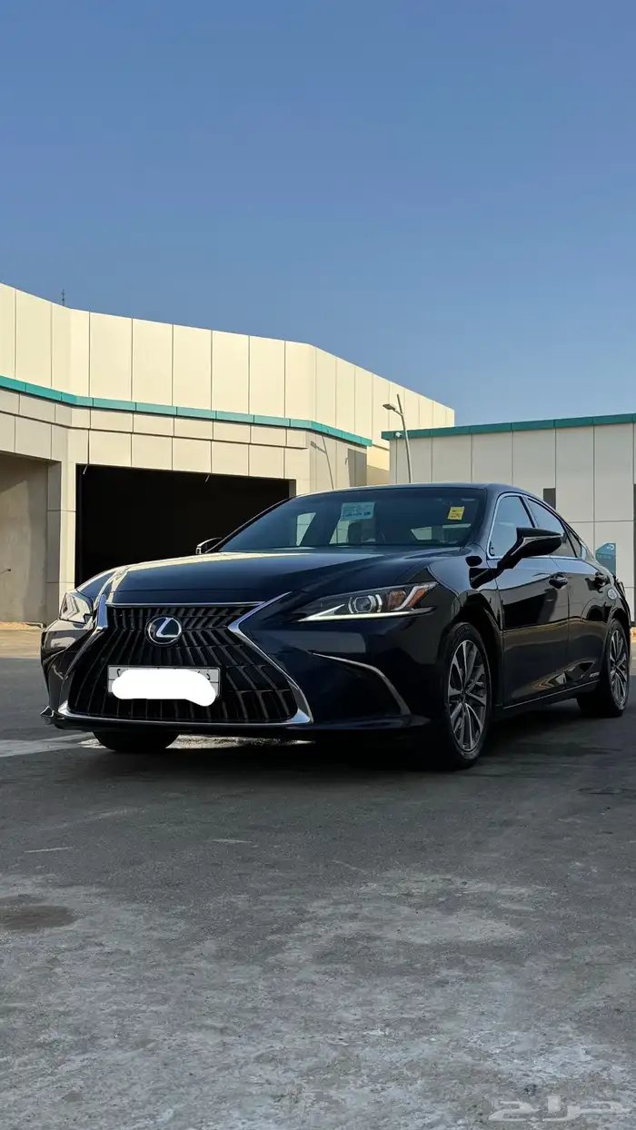 لكزس 2022 300h هايبرد 4
