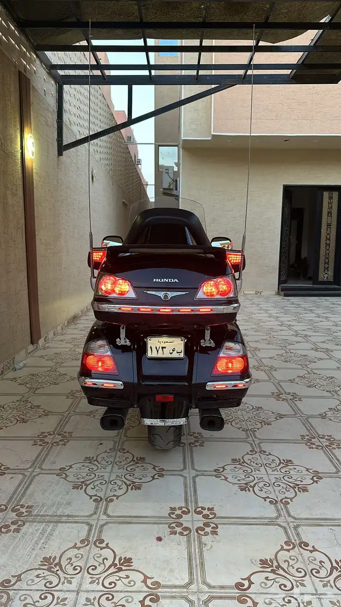 قولد وينق للبيع 4