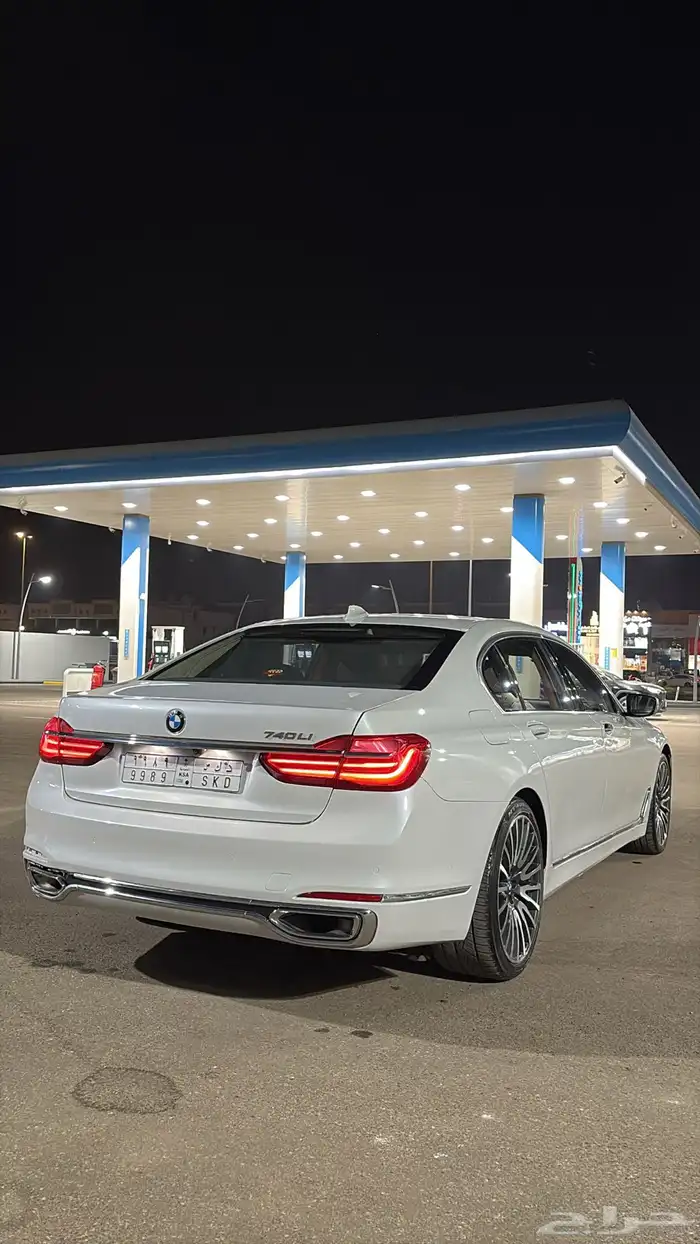 بي ام دبليو 740 اكبر حجم فل مواصفات 1