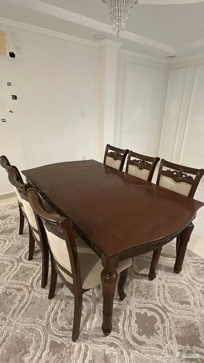 طاولة طعام 2