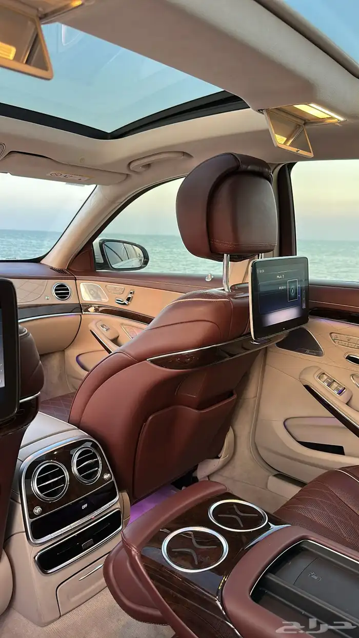 مرسيدس 560   4MATIC فل كامل 2018 15