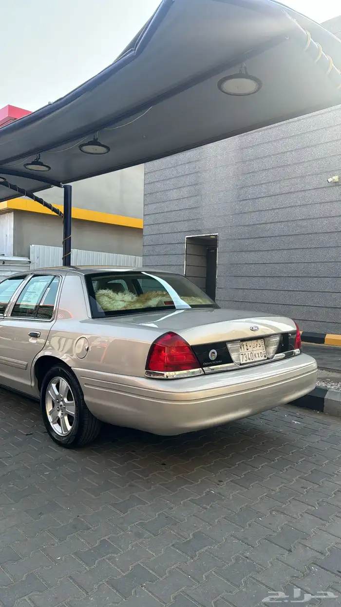 فورد فكتوريا 2012 صنف (( تم البيع قبل العرض )) 4