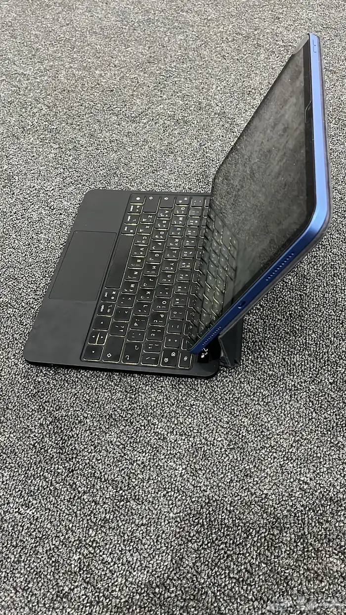 ماجيك كيبورد لوحة مفاتيح 2