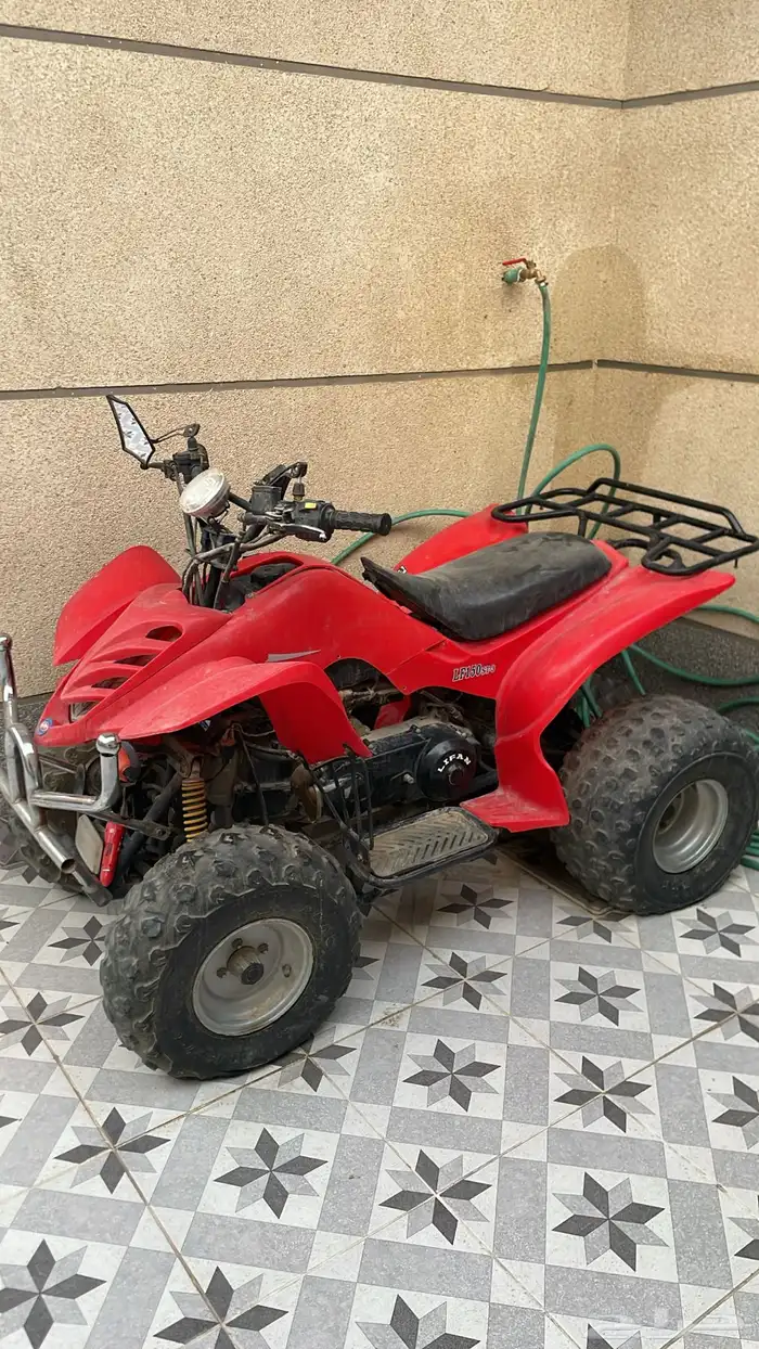 دباب اربع كفرات بحاله جيده استخدام بسيط يحتاج بطاريه فقط 0