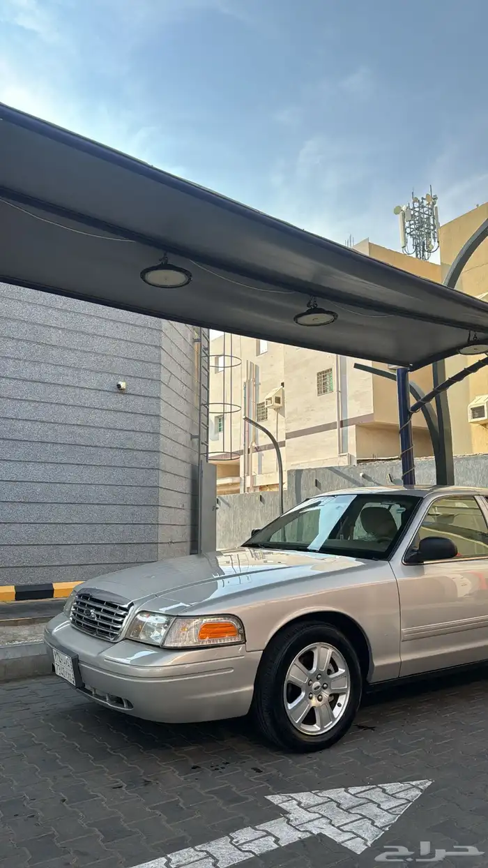 فورد فكتوريا 2012 صنف (( تم البيع قبل العرض )) 1