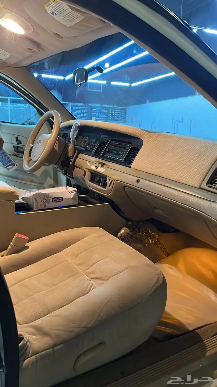 فورد فكتوريا2010 5