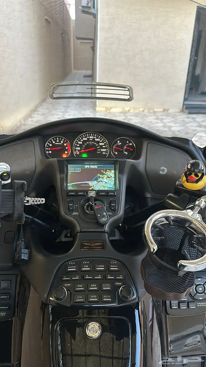 قولد وينق للبيع 3