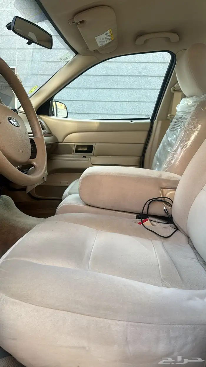 فورد فكتوريا 2012 صنف (( تم البيع قبل العرض )) 9