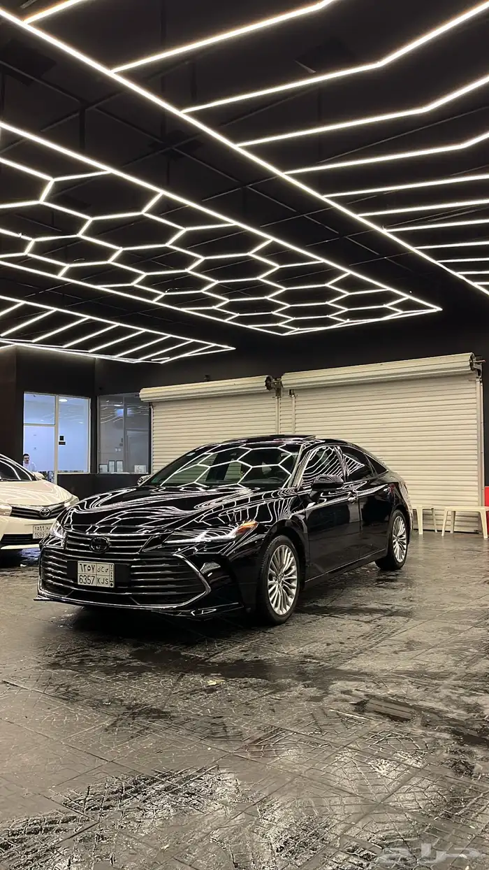 افالون 2020 وارد الساير اسود ممشى قليل. 1