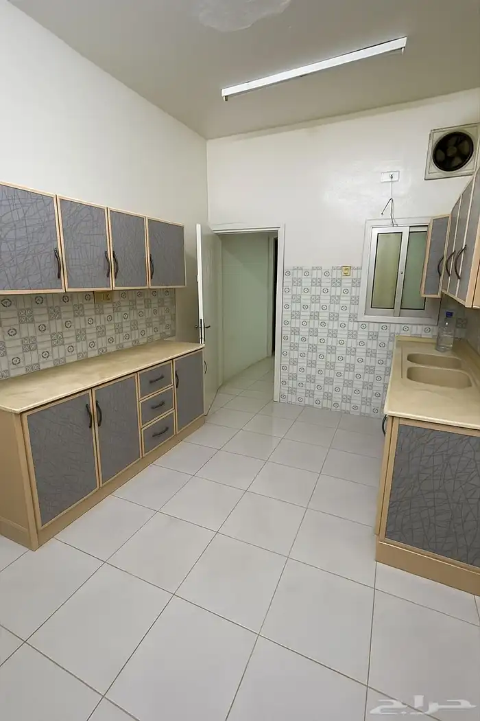 شقة 3 غرف وصالة المهرجان ب تبوك 0