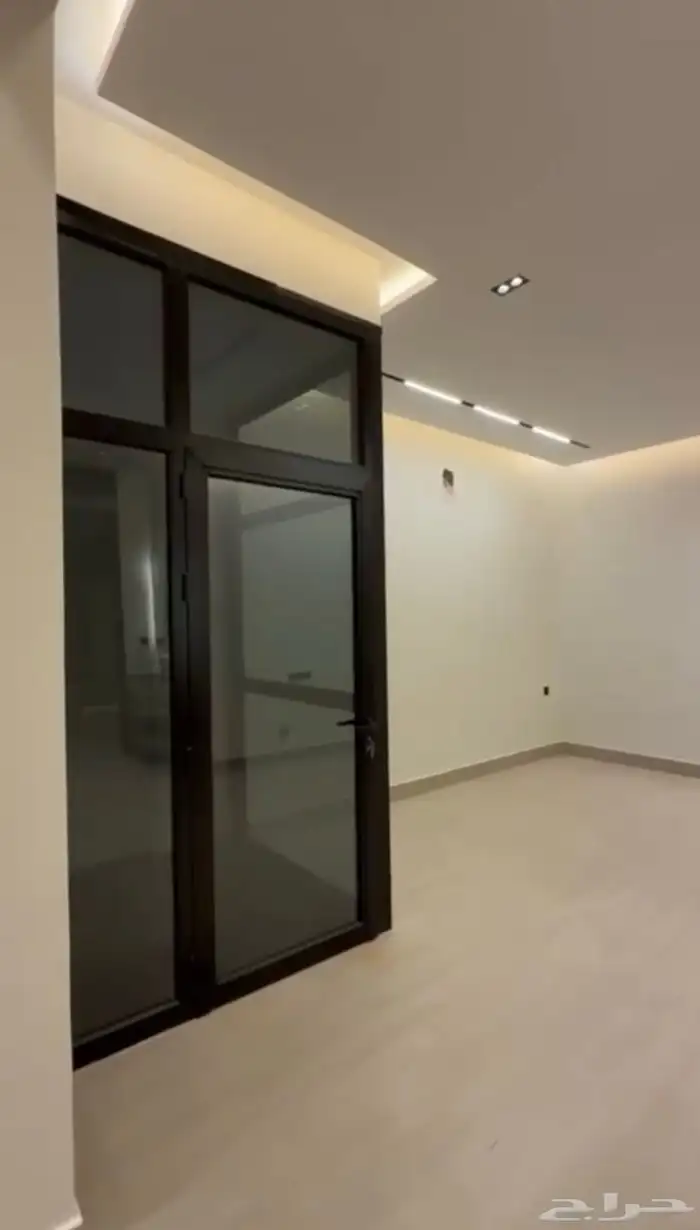 للبيع دور ارضي في حي  المرجان 5