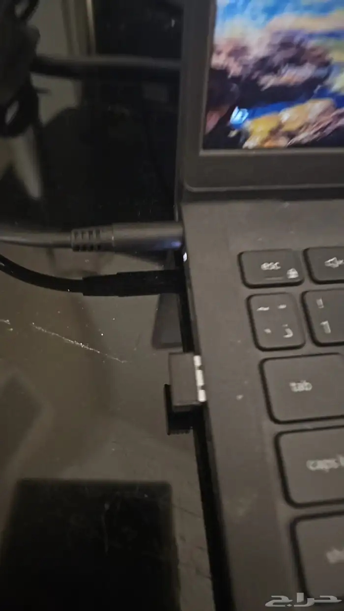 لدي شاحن لاب توب جديد واط 65 5