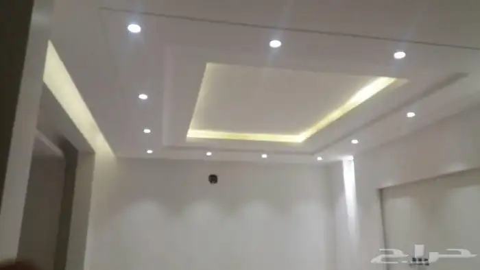 فيلا للبيع حي النرجس درج داخلي وشقتين 2