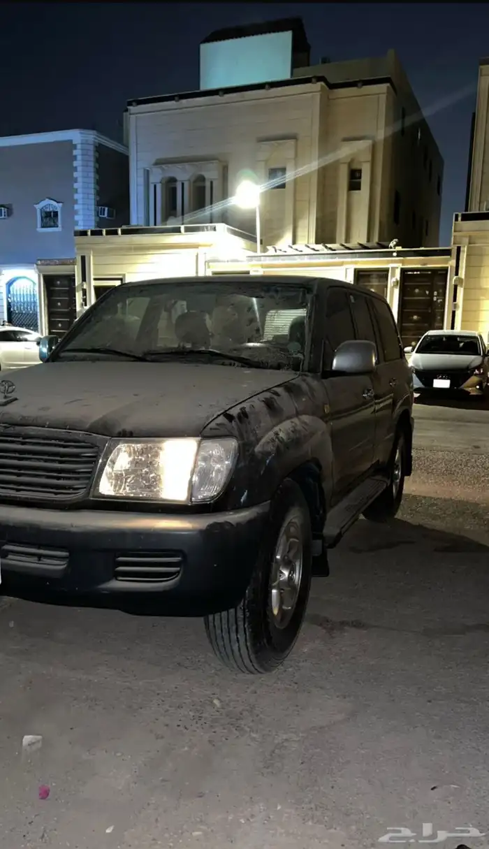 لاندكروزر مديل 2000 الون اسود 3