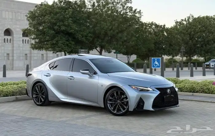 لكزس 2023 is300 عليها كت ال Isf350 0