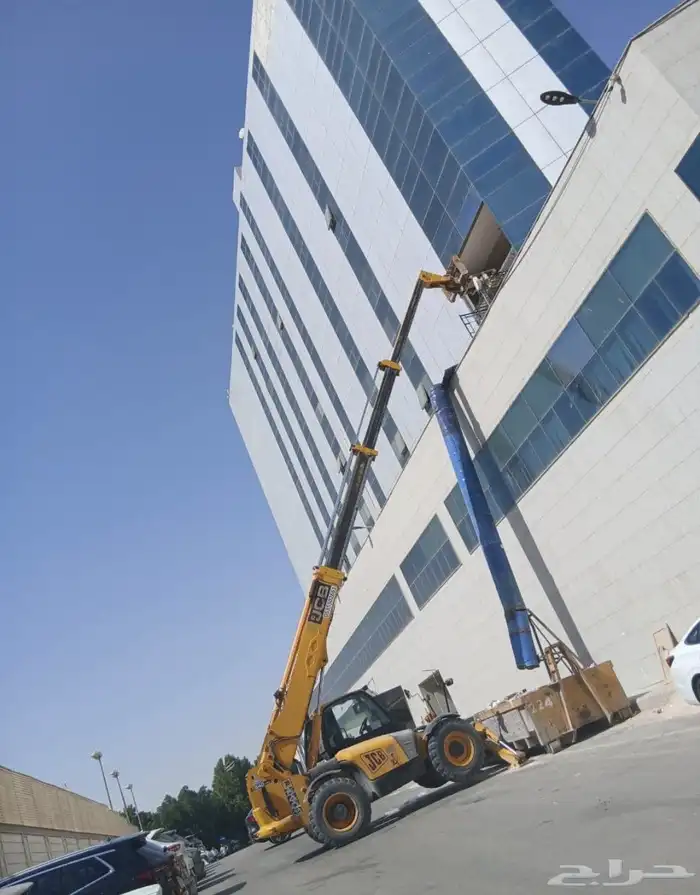 تأجير رافعات شوكية وكرينات وبوبكات 6