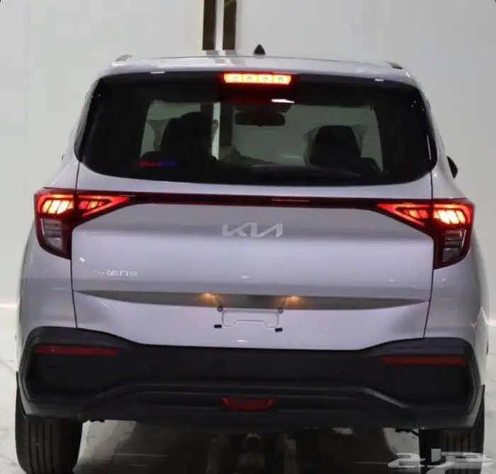 كيا كارينز استاندر 2025 3