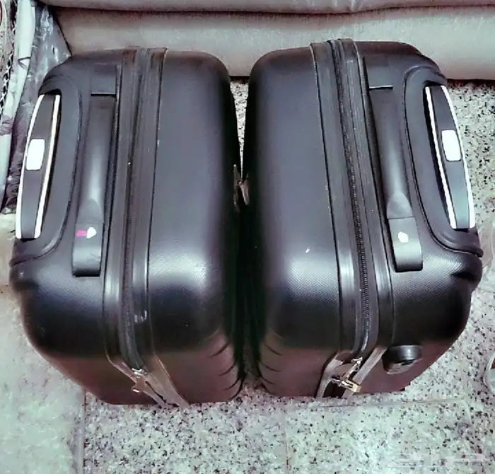 شنطه سفر نظيفه وعلى الشرط 0