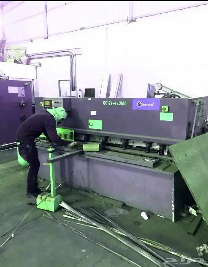 تفصيل أبواب حديد ودربزين سلالم وشبابيك حماية مع تركيب وضمان 36