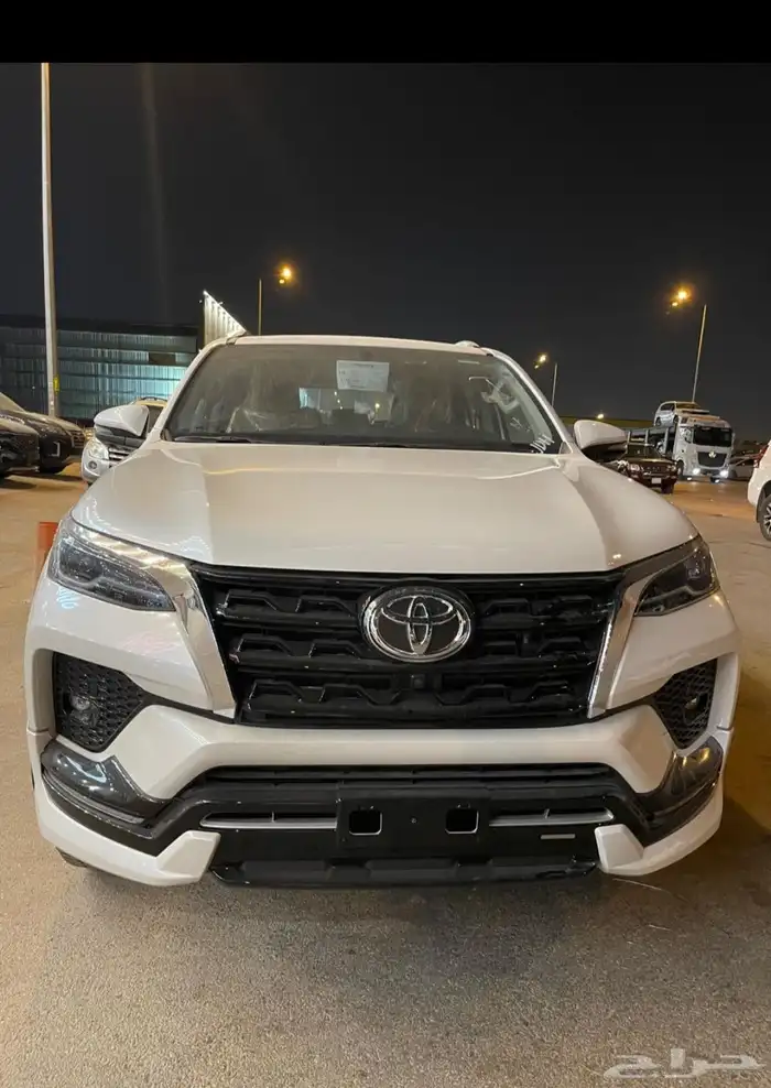 تويوتا فورتشنر VX3 بنزين 2025 0