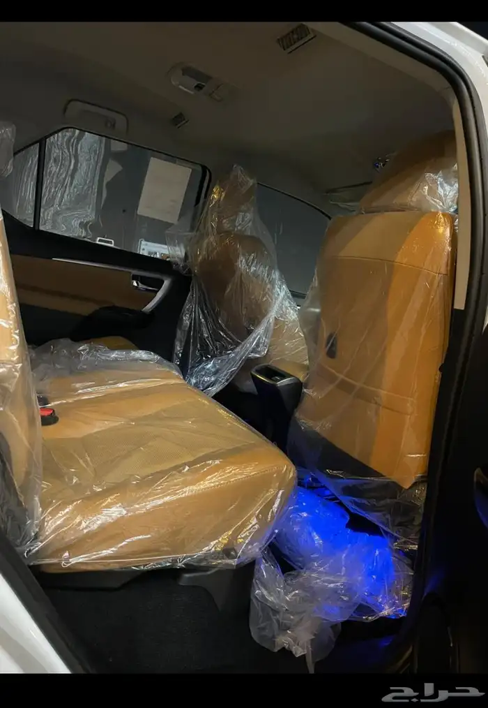 تويوتا فورتشنر VX3 بنزين 2025 5