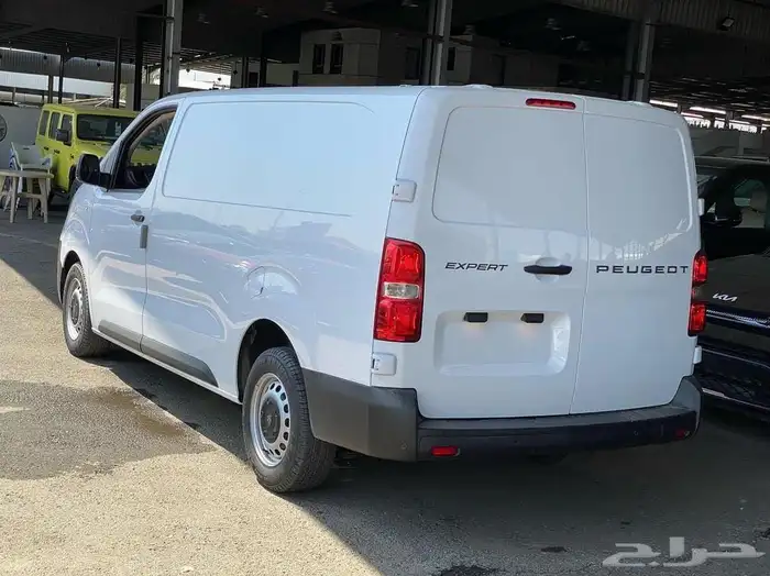 بيجو اكسبريت بضاعة موديل 2025 كاش اقساط 10