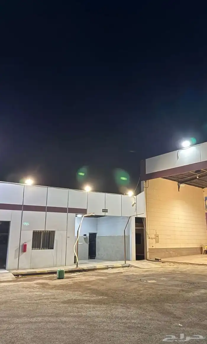 مبنى مغسلة سيارات للتقبيل 3