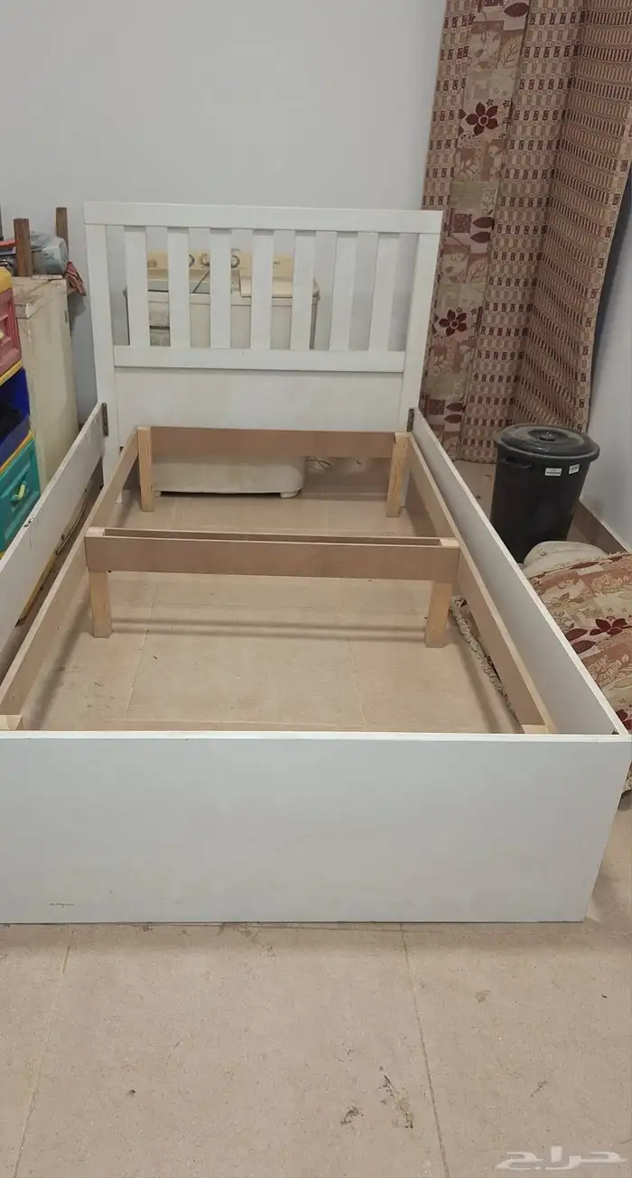 سرير كبير نظيف استعمال شهرين فقط 0