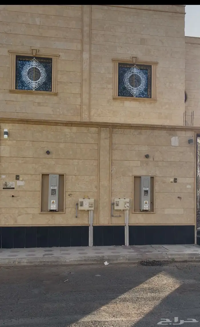 للبيع دبلكسات بحي فجر بحائل 0