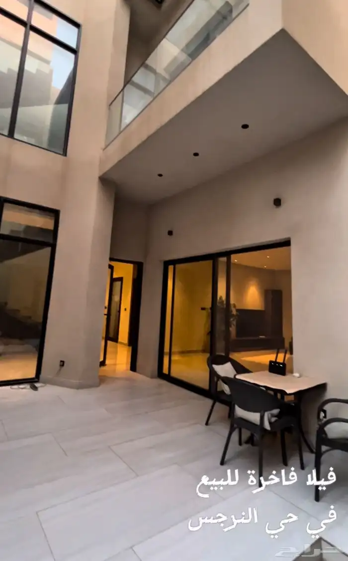 فيلا للبيع في حي النرجس 1