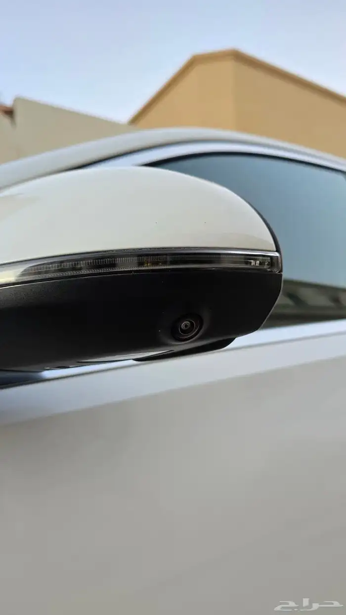 مرسيدس C300 موديل 2023 العداد 6 آلاف كيلو شبه جديد 13