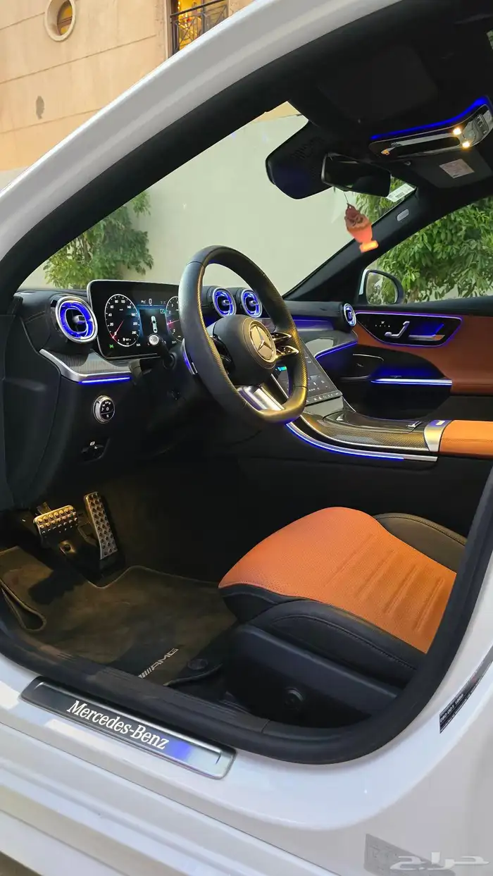 مرسيدس C300 موديل 2023 العداد 6 آلاف كيلو شبه جديد 21