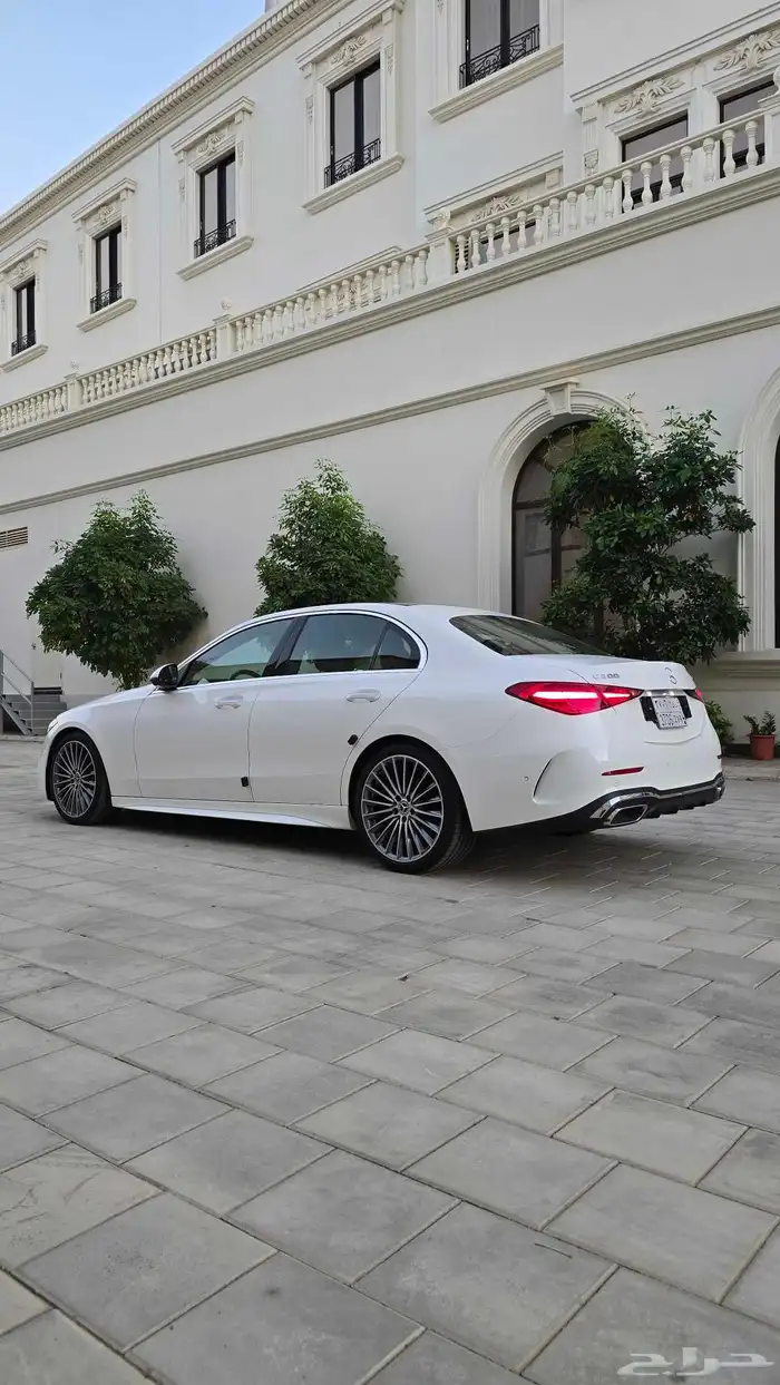 مرسيدس C300 موديل 2023 العداد 6 آلاف كيلو شبه جديد 7