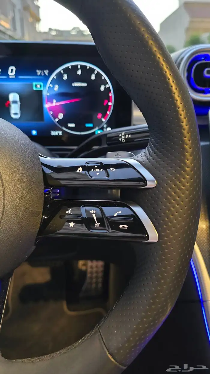 مرسيدس C300 موديل 2023 العداد 6 آلاف كيلو شبه جديد 28