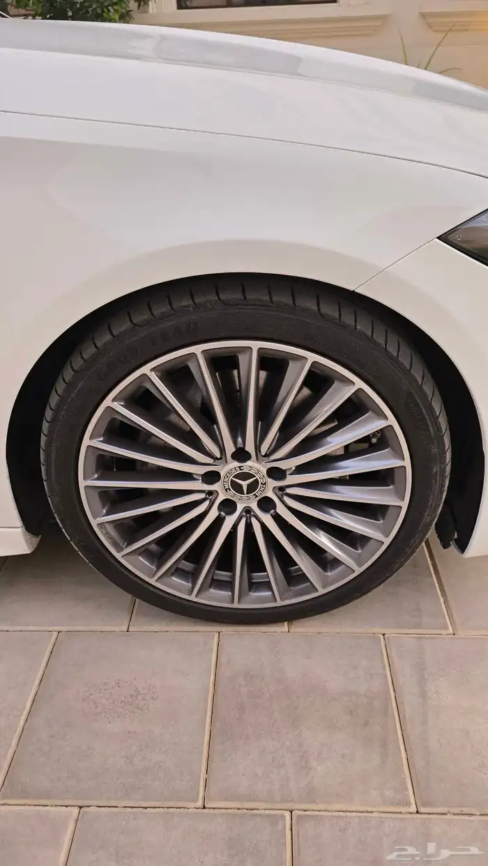 مرسيدس C300 موديل 2023 العداد 6 آلاف كيلو شبه جديد 18