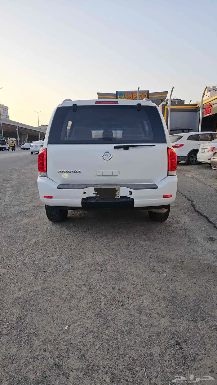 للبيع نيسان ارمادا 2011 نضيف 3