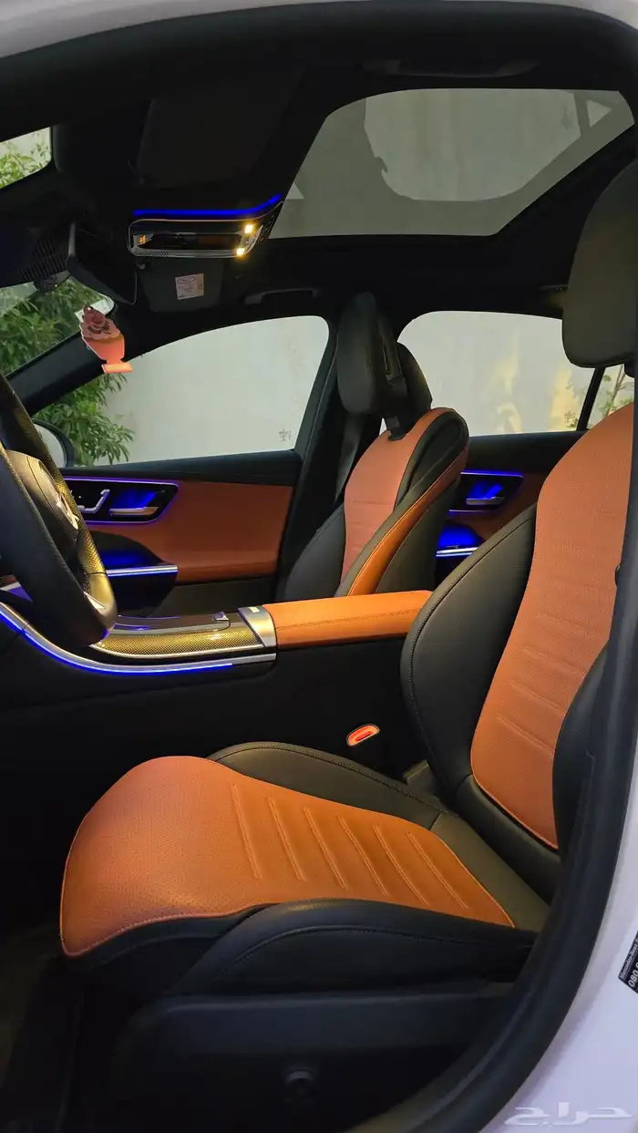 مرسيدس C300 موديل 2023 العداد 6 آلاف كيلو شبه جديد 30