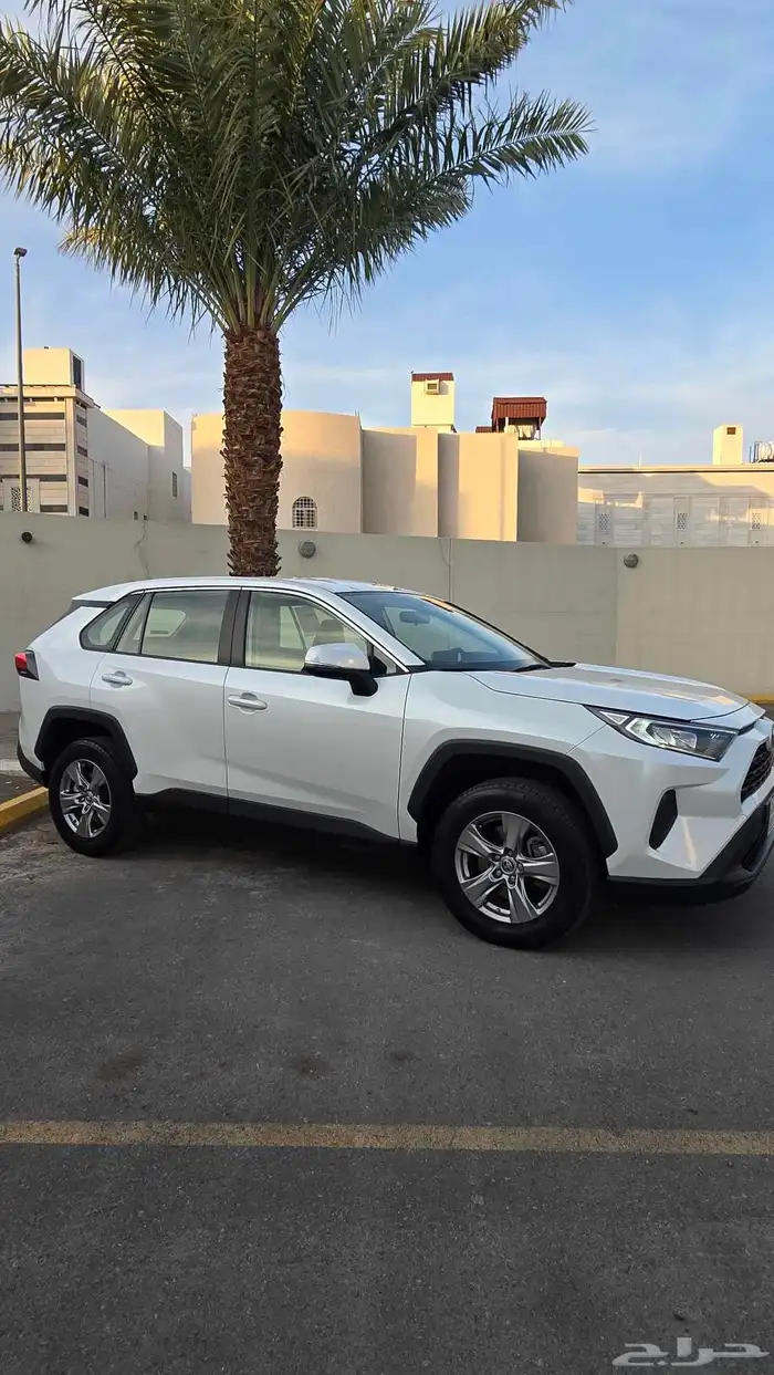 تايوتا راف فور دبل موديل 2023 نظيف جدآ بحالة الوكاله 1