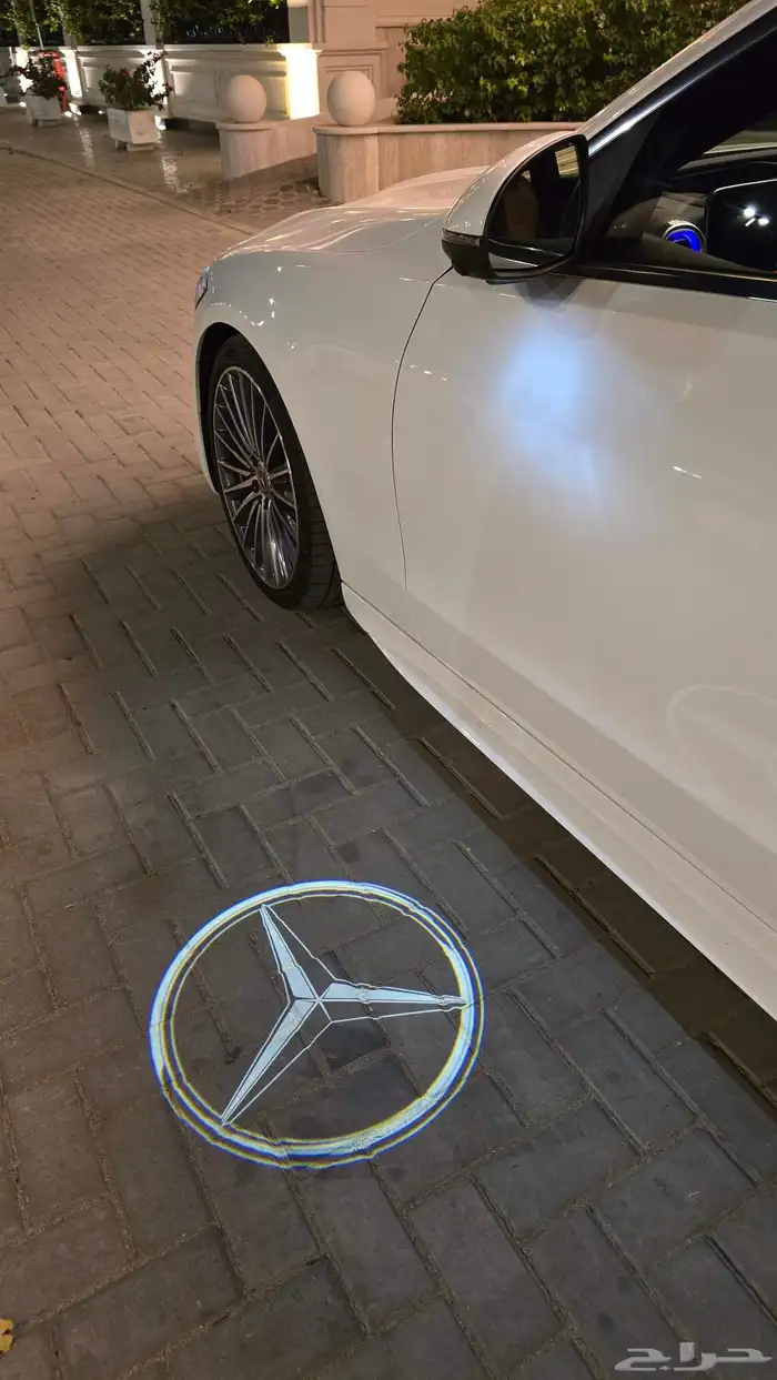 مرسيدس C300 موديل 2023 العداد 6 آلاف كيلو شبه جديد 33