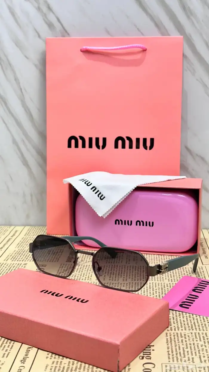 جديدنا للنظارات الشمسية الرجالية والنسائية الماركة 25