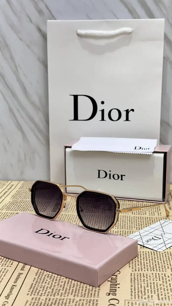 جديدنا للنظارات الشمسية الرجالية والنسائية الماركة 49