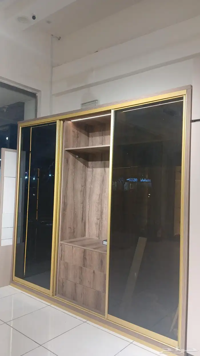 خزنة ملابس 24في 240 جاهز للبيع 2500 ريال 0