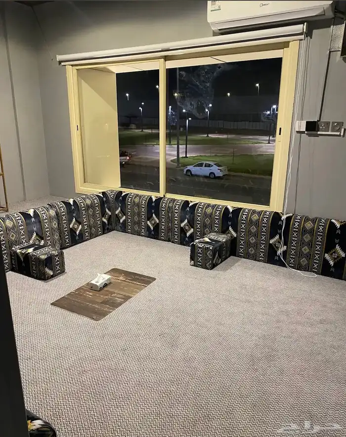 محل للتقبيل 0