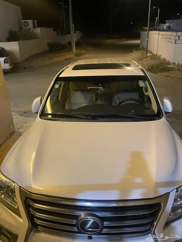 للبيع لكزس.2014شدبلد الحد 140 اسوم وصال 137 لايجي الا اصامل 3