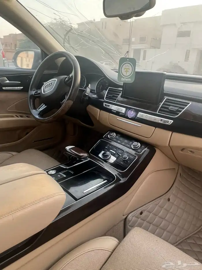 اودي A8 2015 لارج 15