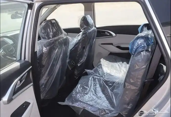 كيا كارينز نص فل 2025 4