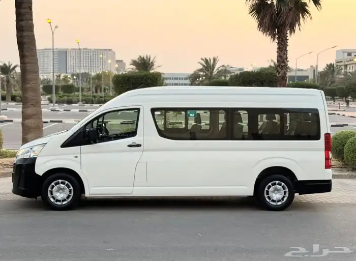 باص هايس الأيجار مع سائق 1