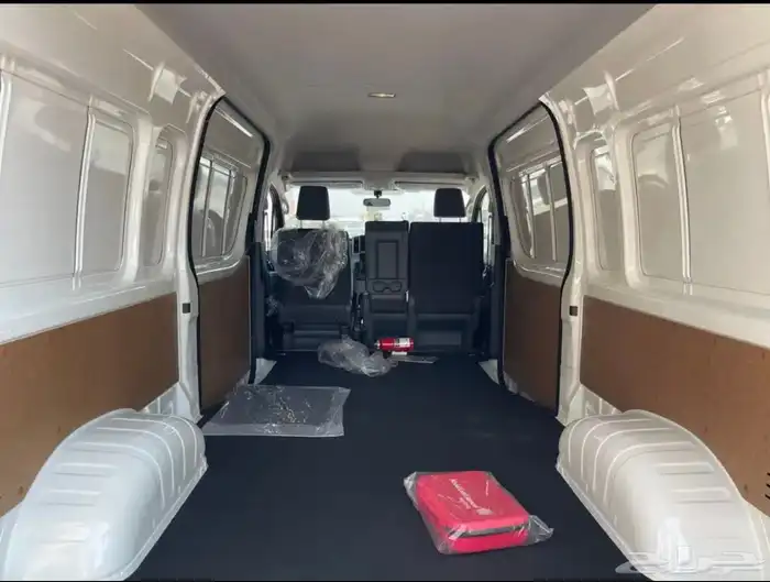 باص بضاعه موديل 2026 ديزل قير اتوماتيك 11